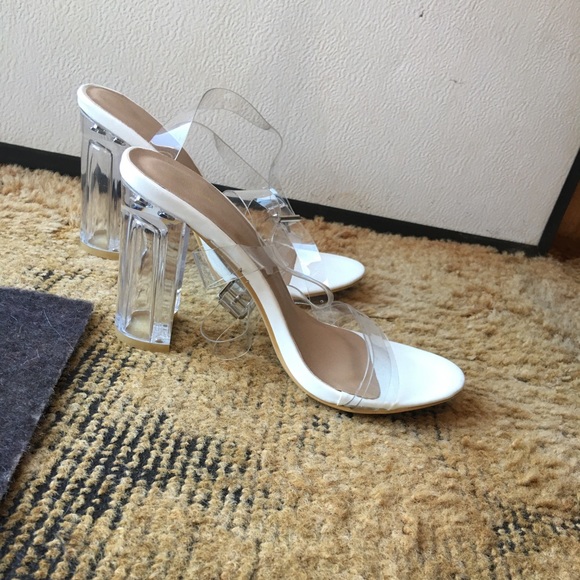 Women’s PrettyLittleThing nude clear block heel sandal - Picture 2 of 16